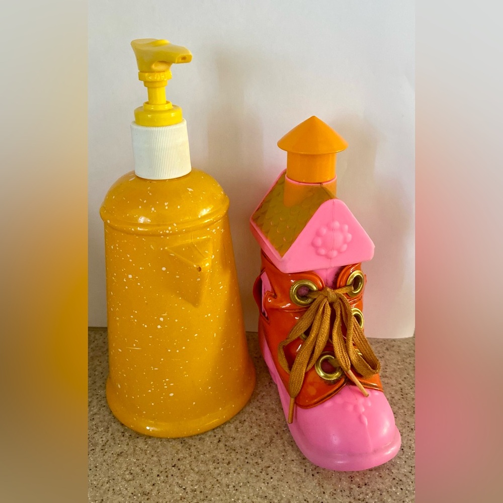 Set of 2 Avon Country speckled coffee pot & one two lace my shoe empty bottles